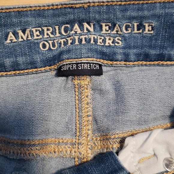 American Eagle Capris - Picture 3 of 9